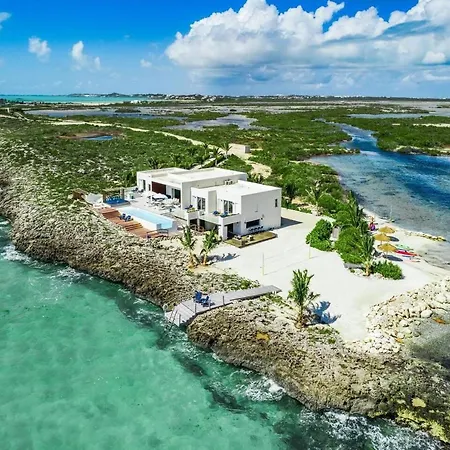 Luxury Oceanfront Villa Delivers Mind Blowing Views, Direct Access To The Ocean